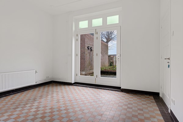 Photo - For rent: THIS COMPLETELY RENOVATED, READY-TO-MOVE-IN TOP-OF-THE-RANGE PROPERTY WITH OVER 5 BEDROOMS IS NOW AVAILABLE TO RENT!